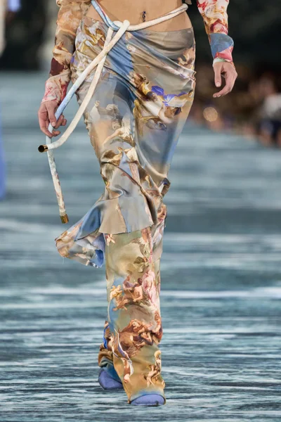 Look 199